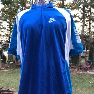 NIKE 1/4 Zip Shirt
